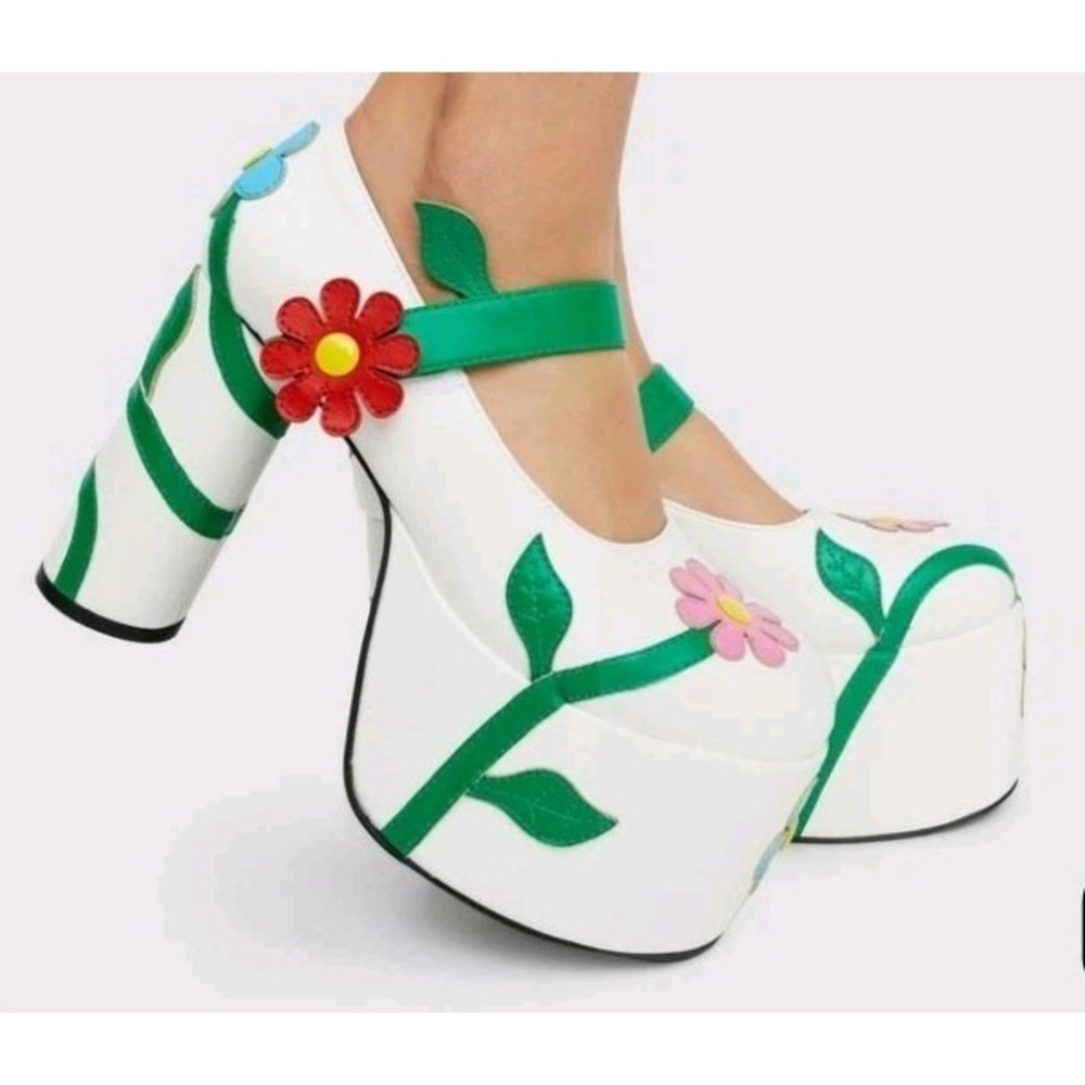 dELiA*s by Dolls Kill Thru The Motions Platform Flower Mary Janes Size 8